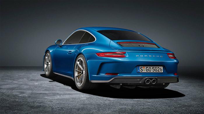 Μικρές πινελιές στην 911 R