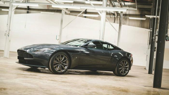 Οι δύο ειδικές DB11 της Aston Martin