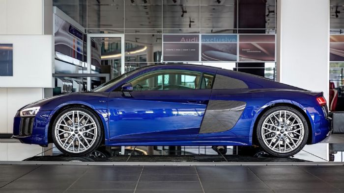 Audi R8 V10 με άρωμα Σαντορίνης και Αβάνας