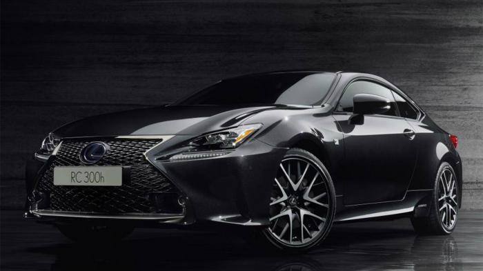 Η Lexus RC 300h F Sport Black Edition 