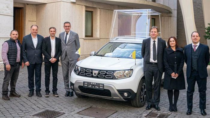 Ένα Dacia Duster θα χρησιμοποιεί για τις μετακινήσεις του από τώρα και στο εξής ο Πάπας Φραγκίσκος.