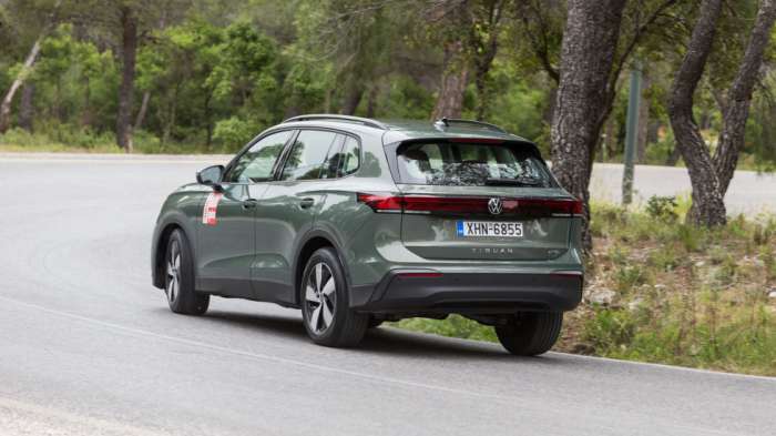 Peugeot 3008 Vs Volkswagen Tiguan:   10 