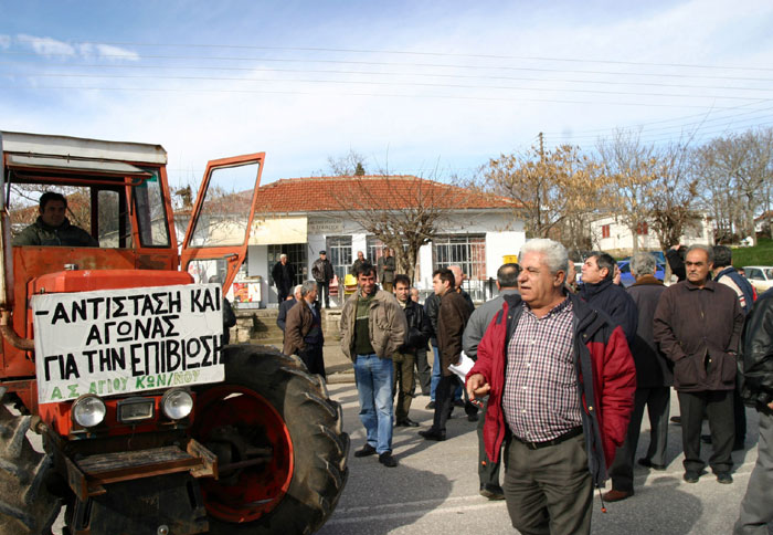 Τρομο-τρακτέρ στους δρόμους