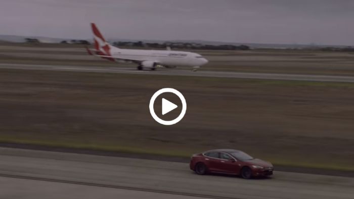 Tesla Model S vs Boeing 737