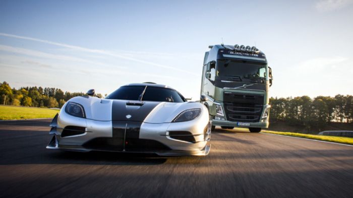 Το Volvo FH εναντίον του Koenigsegg One:1