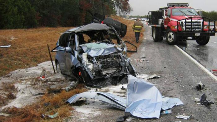 Συνεργείο αποζημιώνει ζευγάρι με 42 εκατ.